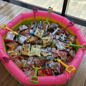 お菓子プール
